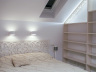 Drewniane ozdobne wezgłowie łóżka